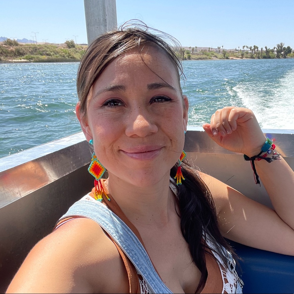 Meet your Posher, Alejandra